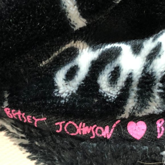 GUC Betsey Johnson "Fuzzy Feel" Robe - Picture 7 of 10